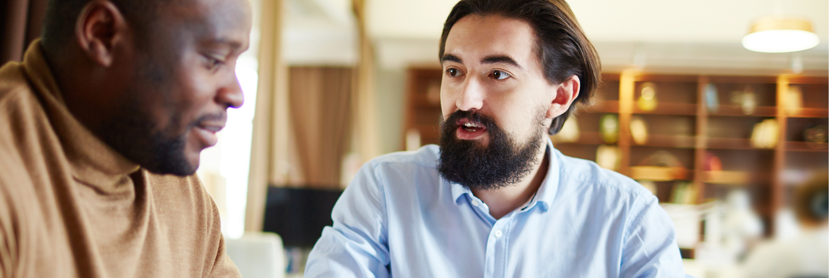 Employé recevant une reconnaissance de son gestionnaire