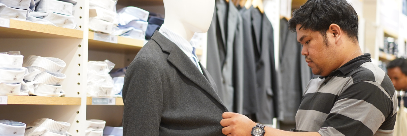 Retail employee, living without recognition