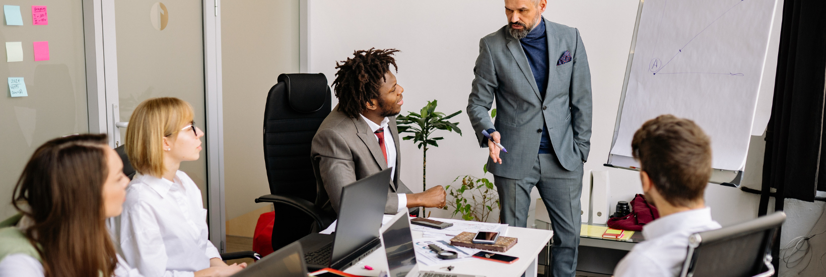 Équipe diversifiée au travail